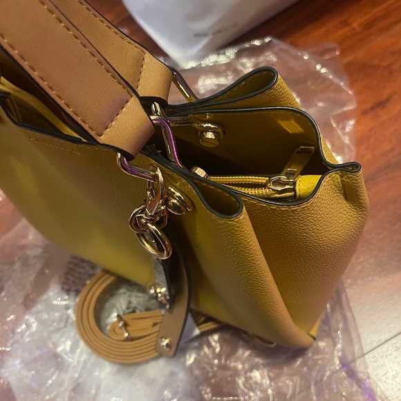 Aldo Yellow Medium Bag | Almost New | Handbag & Crossbody - Picture 5 of 11